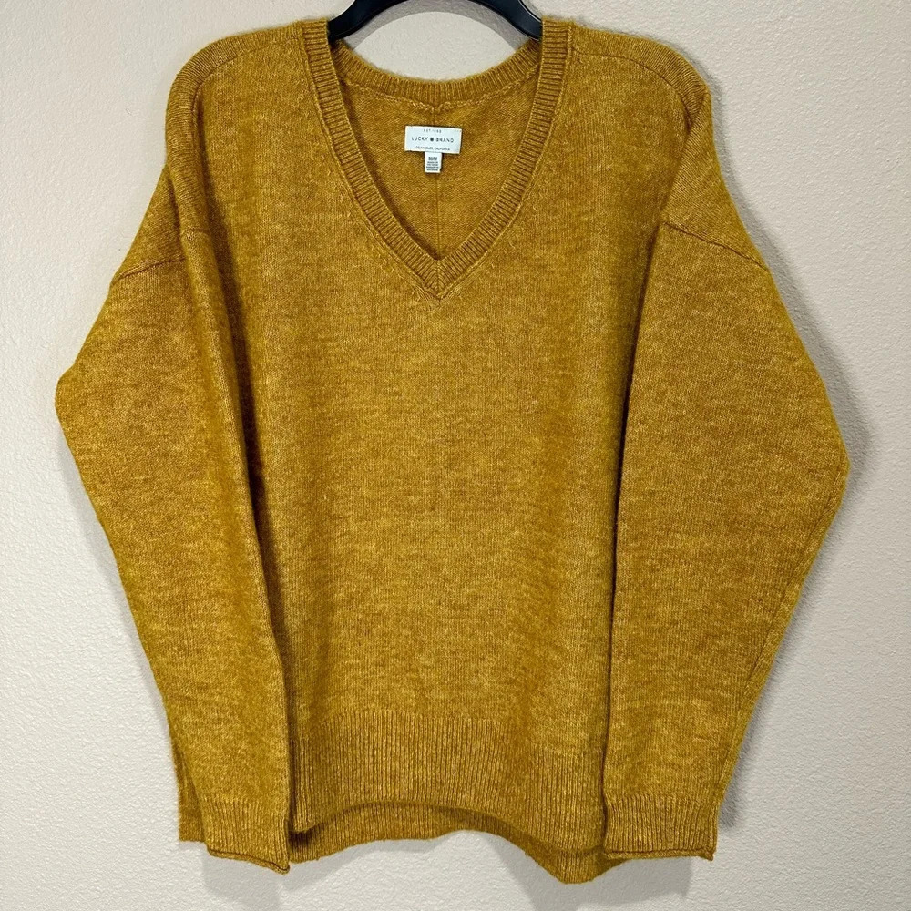 LUCKY BRAND V-Neck Sweater, Size M, EUC